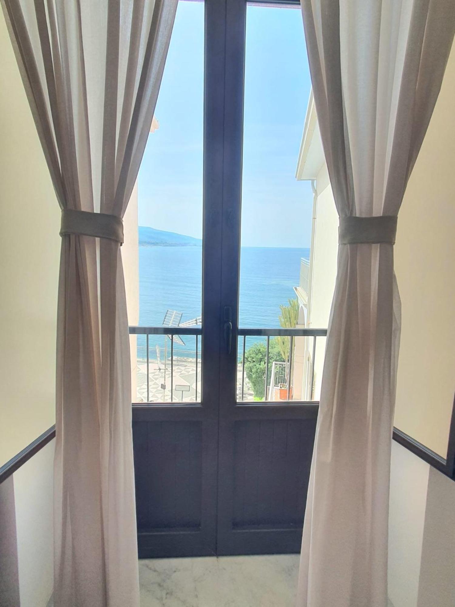 Il Molo Camere Per Vacanze Диаманте Екстериор снимка